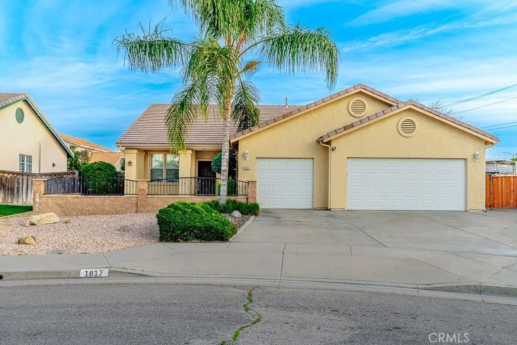 Photo of 1817 Rue Chablis, San Jacinto, CA 92583 (MLS # SW25276734)