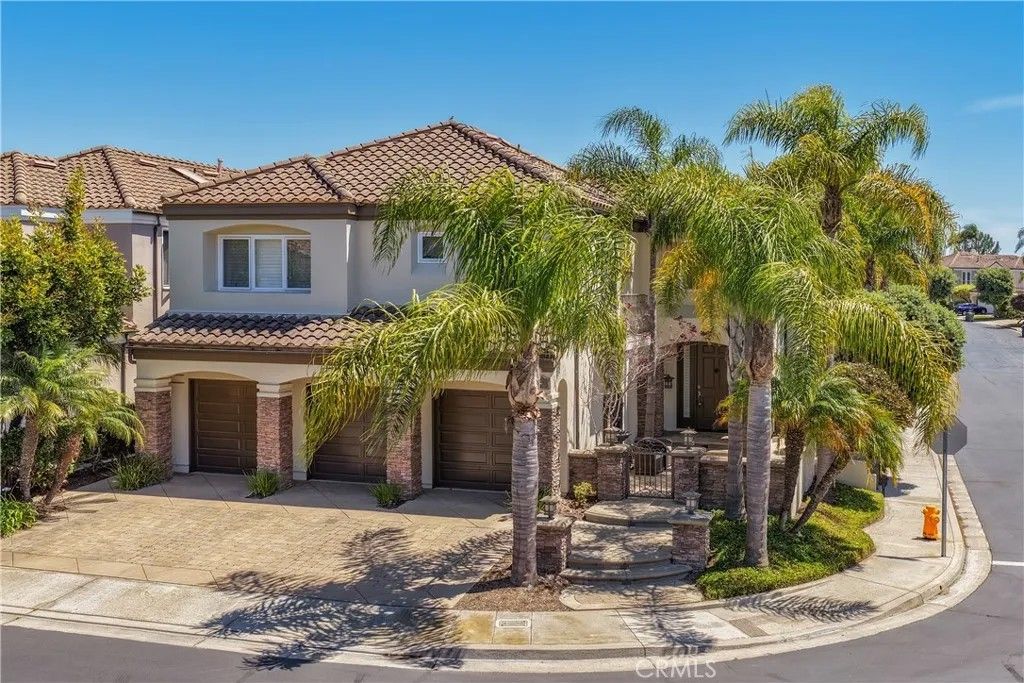 Photo of 19076 Stonehurst Ln, Huntington Beach, CA 92648 (MLS # OC26053006)