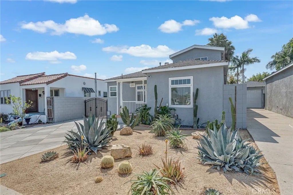 Photo of 1381 W Summerland Ave, San Pedro, CA 90732 (MLS # PW26062569)
