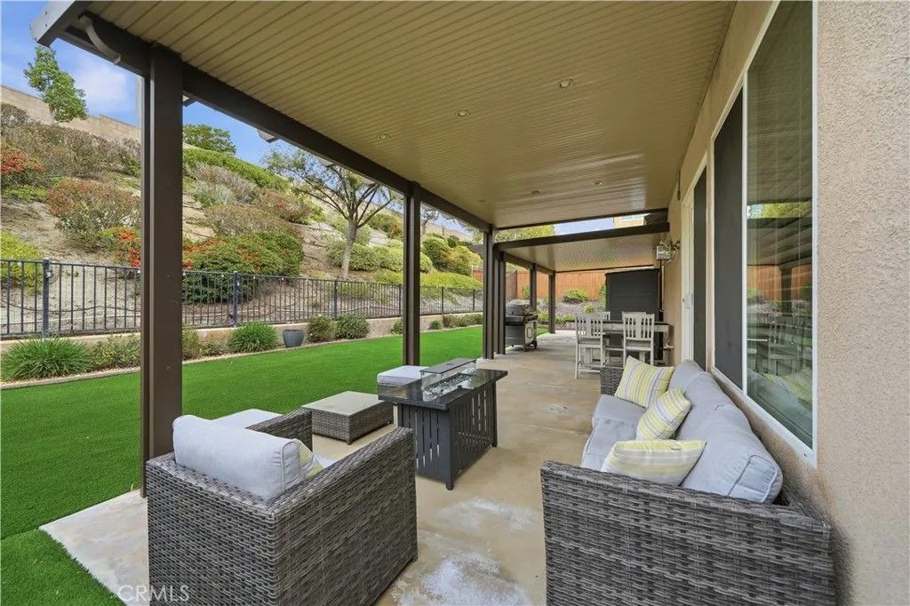 Photo of 25174 Hoofprint Dr, Wildomar, CA 92595 (MLS # SW26013564)