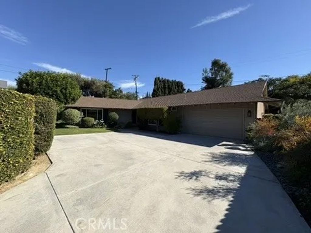 Photo of 2526 Fontezuela Dr, Hacienda Heights, CA 91745 (MLS # OC26008307)
