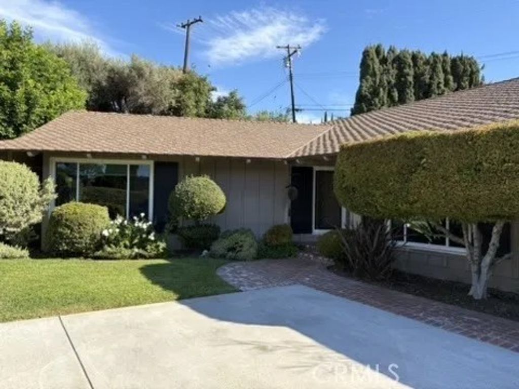 Photo of 2526 Fontezuela Dr, Hacienda Heights, CA 91745 (MLS # OC26008307)