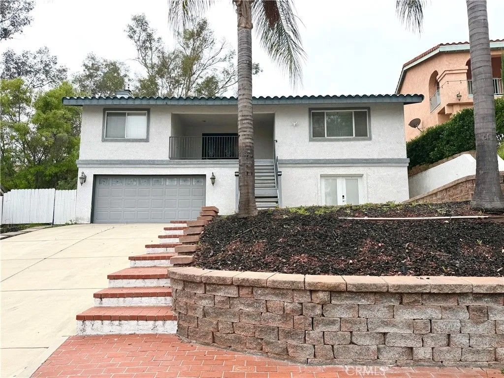 Photo of 23775 Cruise Circle Drive, Canyon Lake, CA 92587 (MLS # SW26030798)