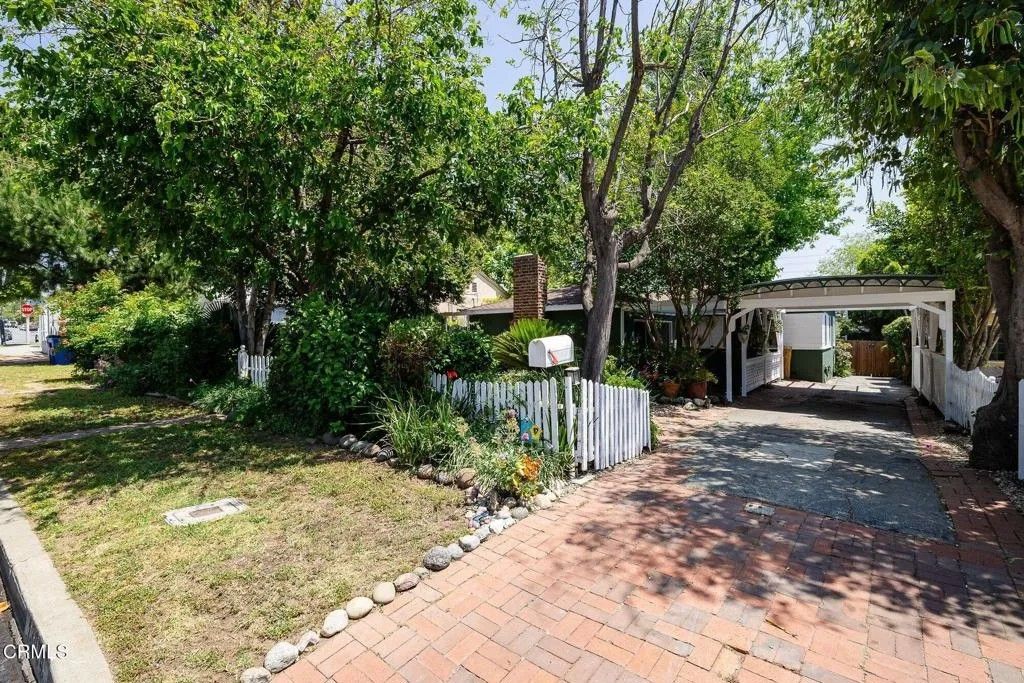 Photo of 13934 Aztec Street, Los Angeles, CA 91342 (MLS # V1-36194)