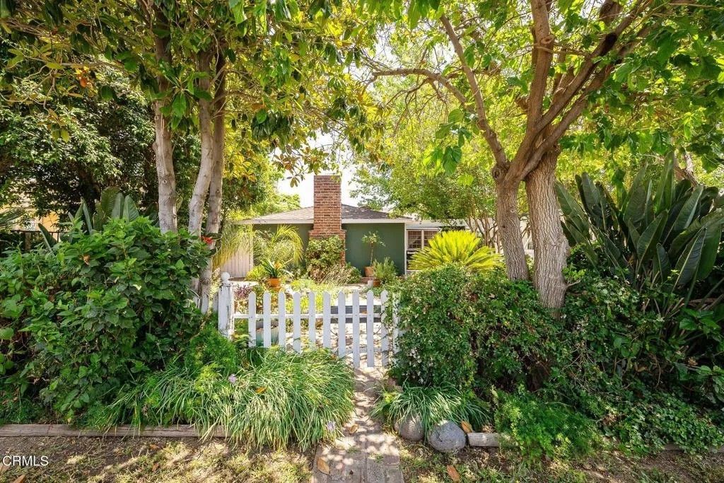 Photo of 13934 Aztec Street, Los Angeles, CA 91342 (MLS # V1-36194)