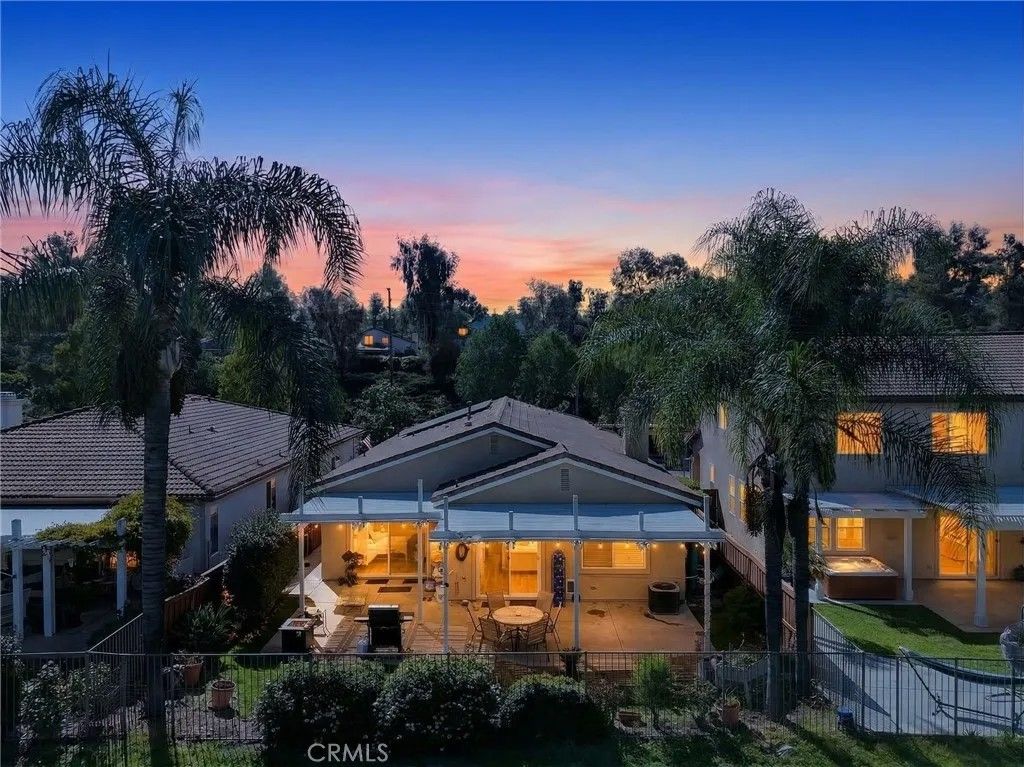 Photo of 30910 Crystalaire Dr, Temecula, CA 92591 (MLS # SW26057513)