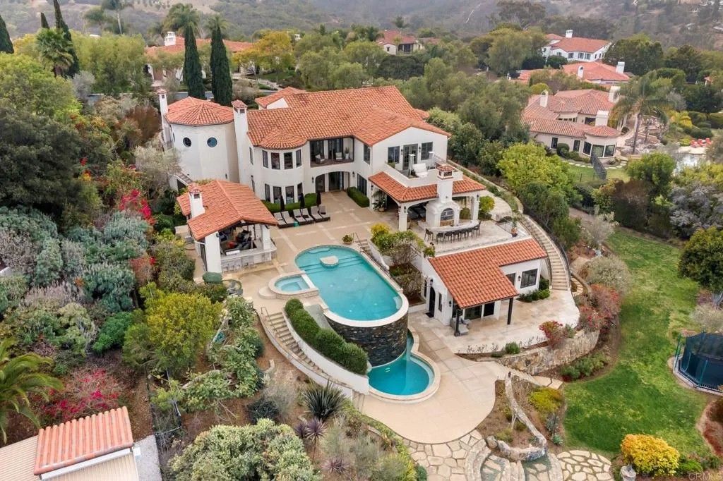 Photo of 6152 Avenida Del Duque, Rancho Santa Fe, CA 92067 (MLS # NDP2606890)