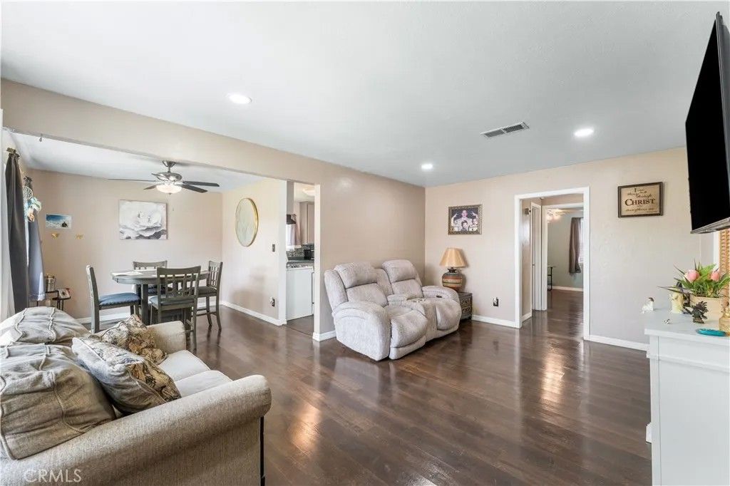 Photo of 45370 Elm Ave, Lancaster, CA 93534 (MLS # SR26080822)