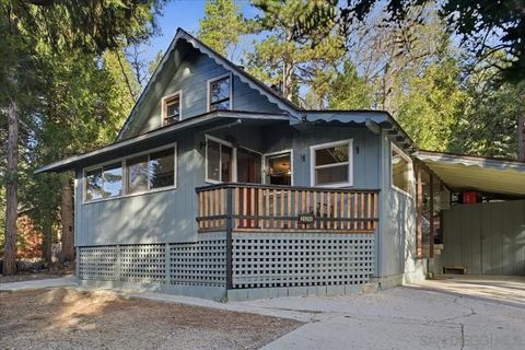Photo of 25290 Nestwa Trails, Idyllwild, CA 92549 (MLS # 2601056)