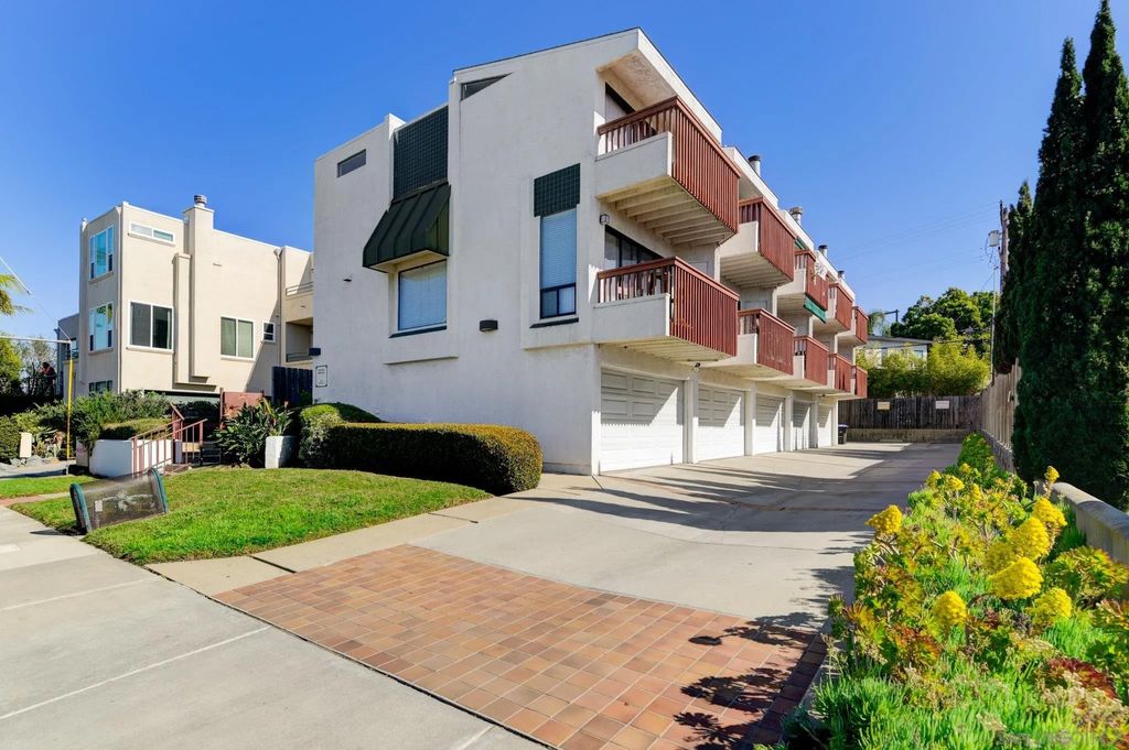 Photo of 1927 Chicago St #C, San Diego, CA 92110 (MLS # 260002305)