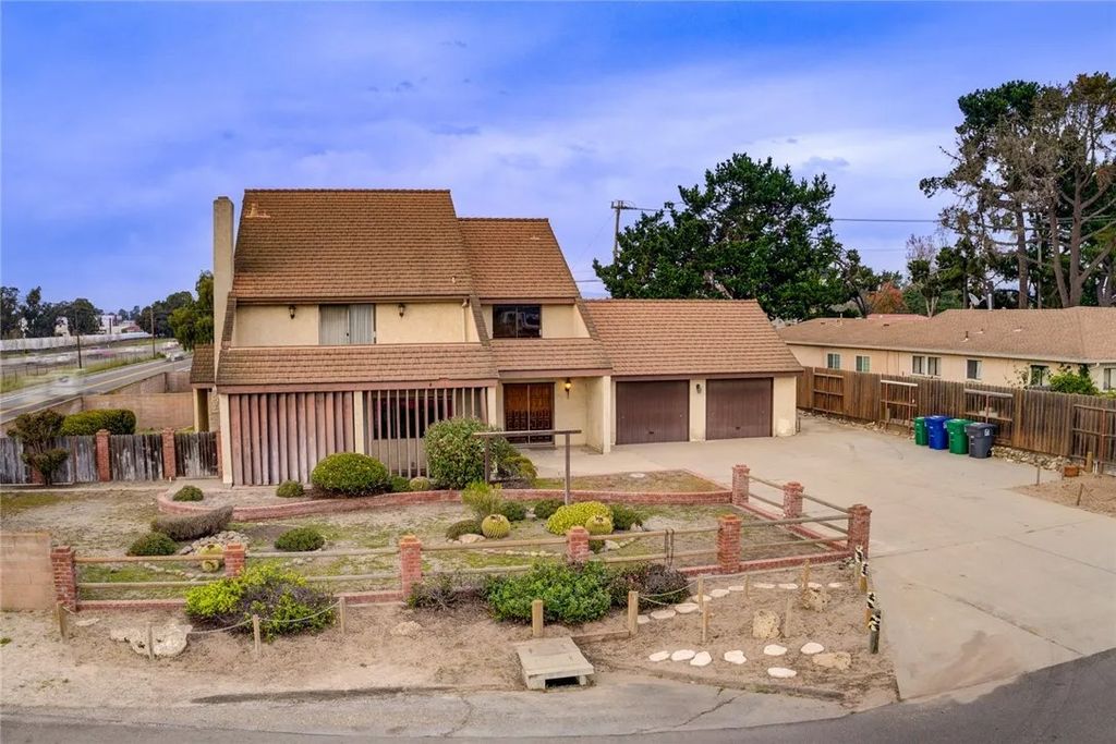 Photo of 121 Harsin Ln, Santa Maria, CA 93455 (MLS # SC26016347)