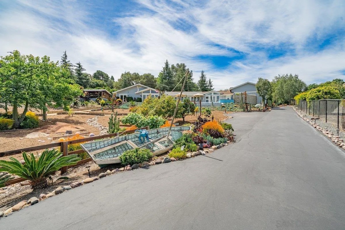 460 Rancho Camino