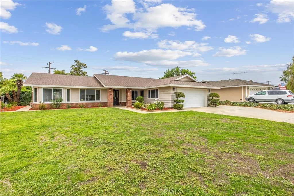 318 Sandalwood Drive