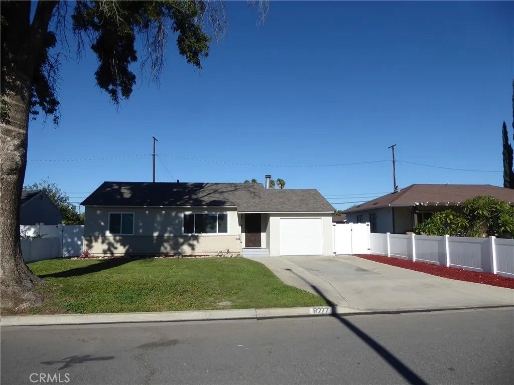 Photo of 8277 Verbena Dr, Riverside, CA 92504 (MLS # IV25274727)