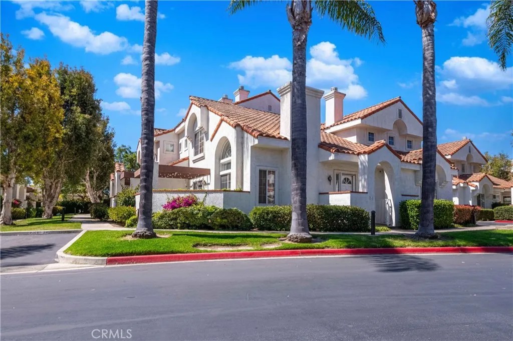 268 Camino Cortina