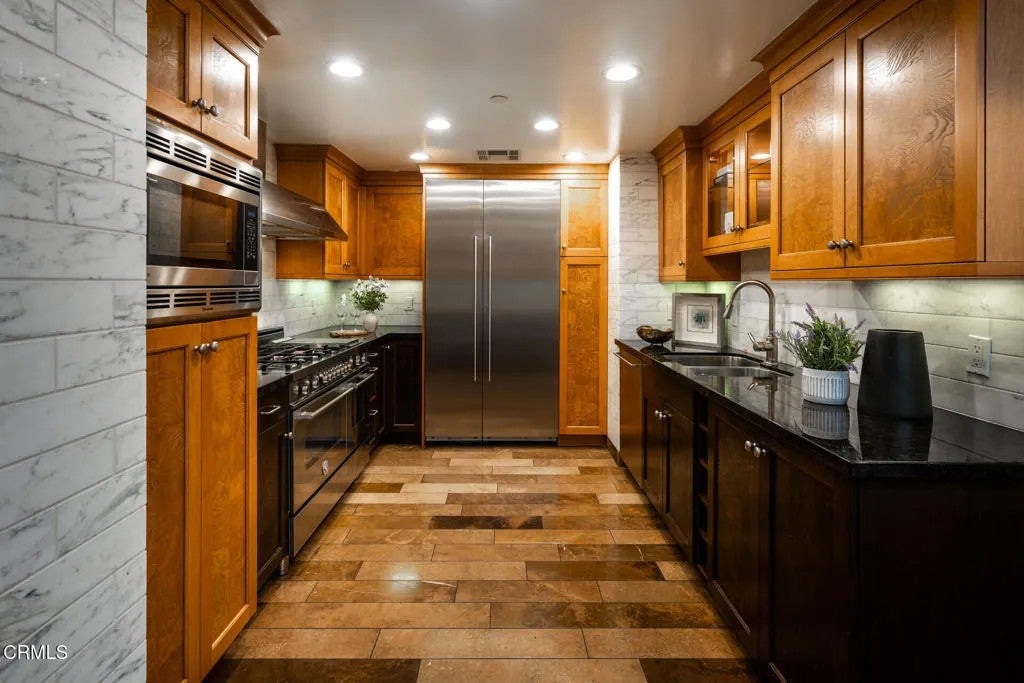 250 S De Lacey Avenue 305A