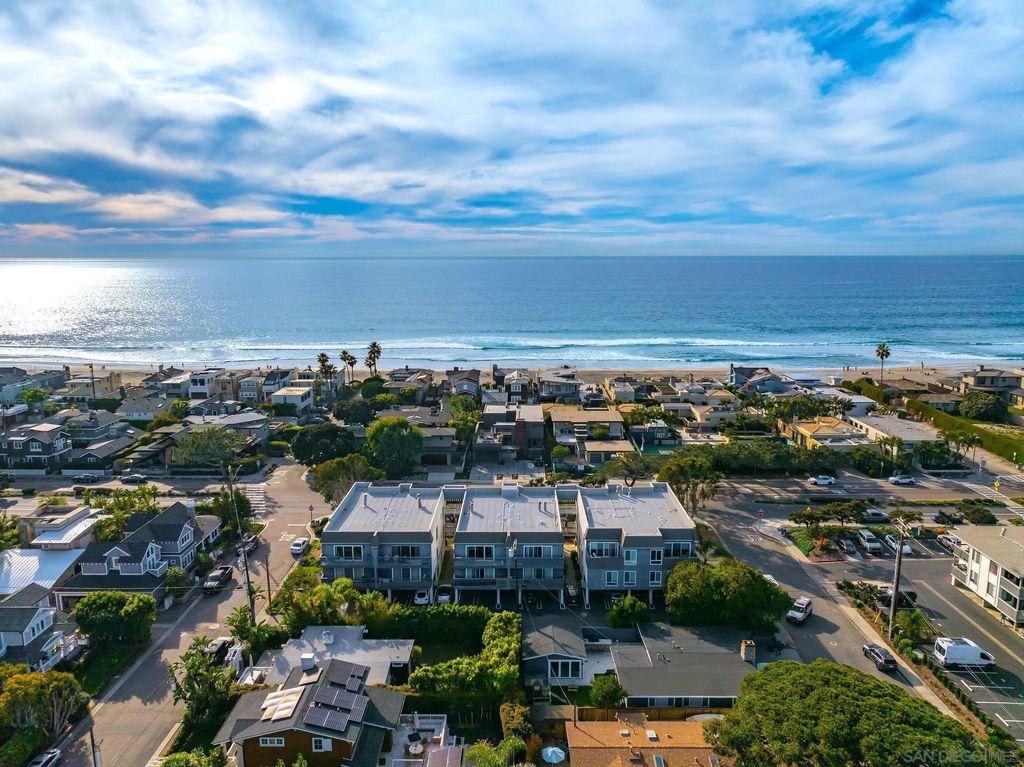 Photo of 2721 Camino Del Mar, Del Mar, CA 92014 (MLS # 260014000)