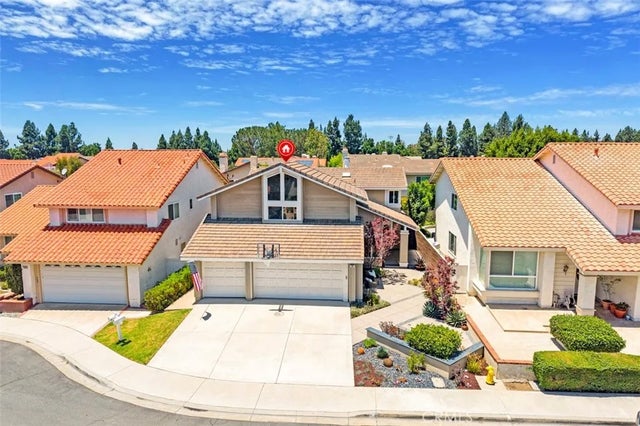 14 Brillantez, Irvine