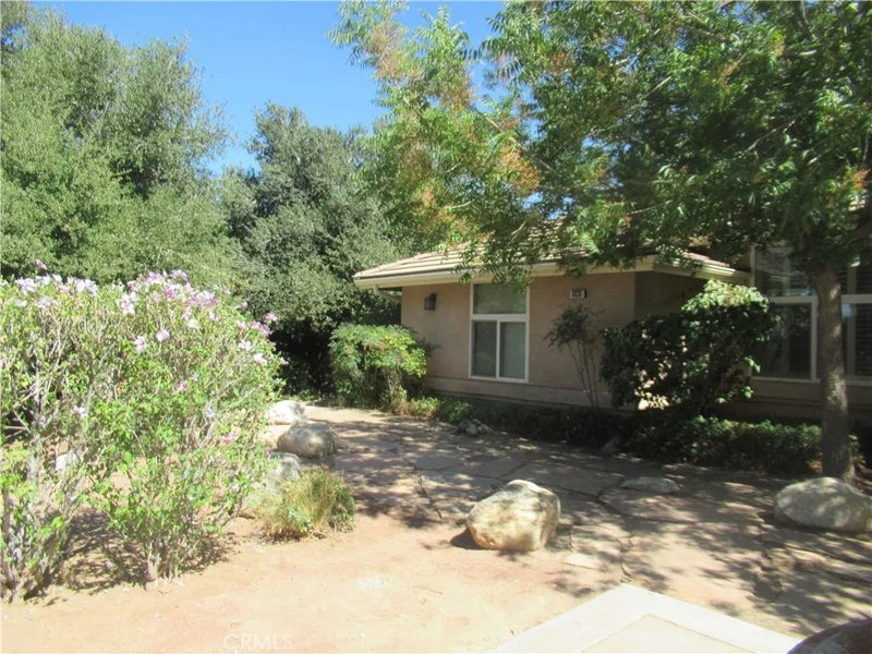 9839 Bellflower