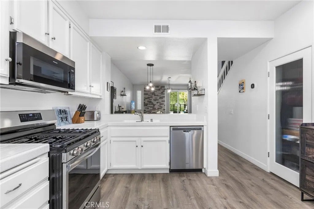 21885 Southgate