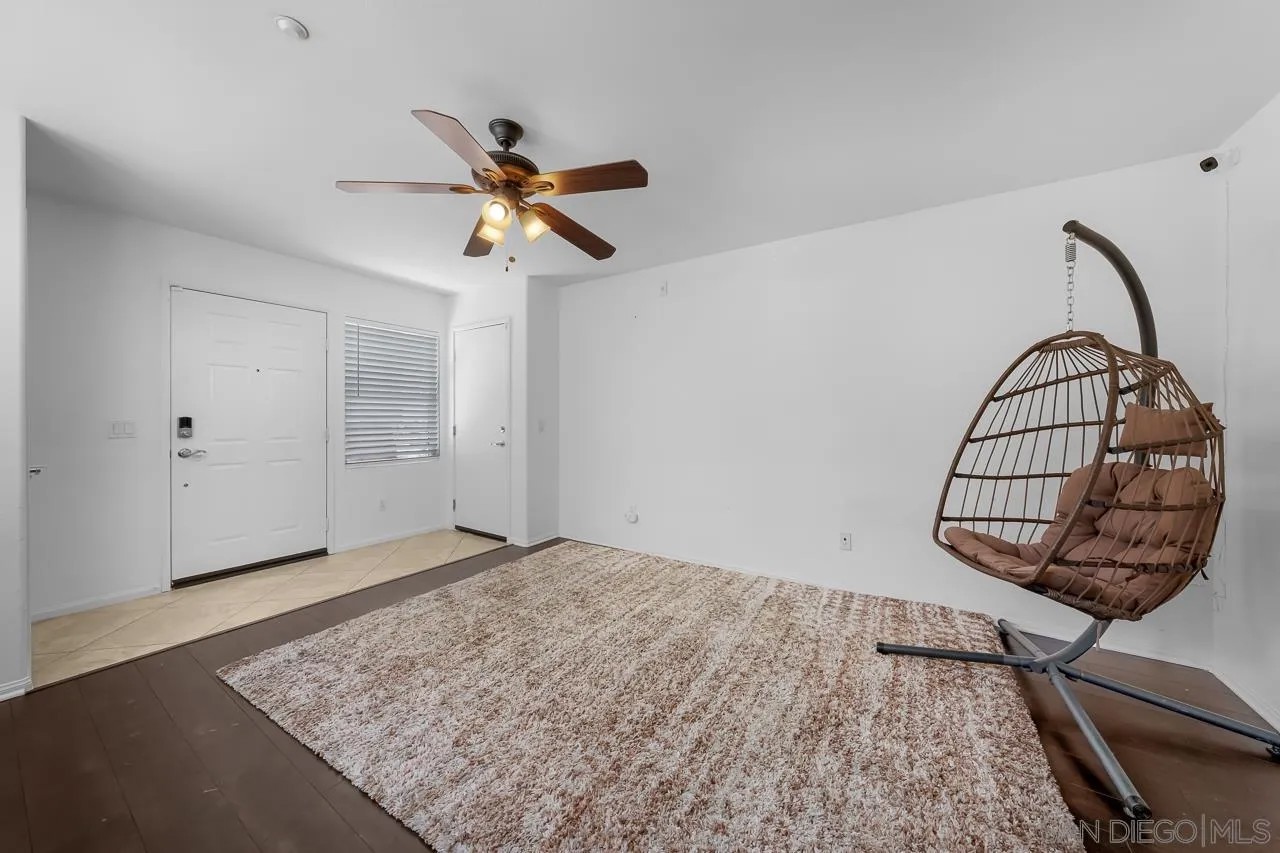 3028 Cole Grade