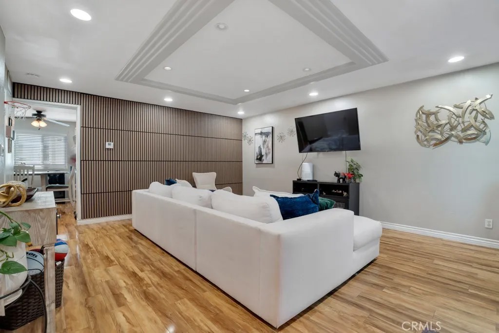 19540 Sherman Way 604