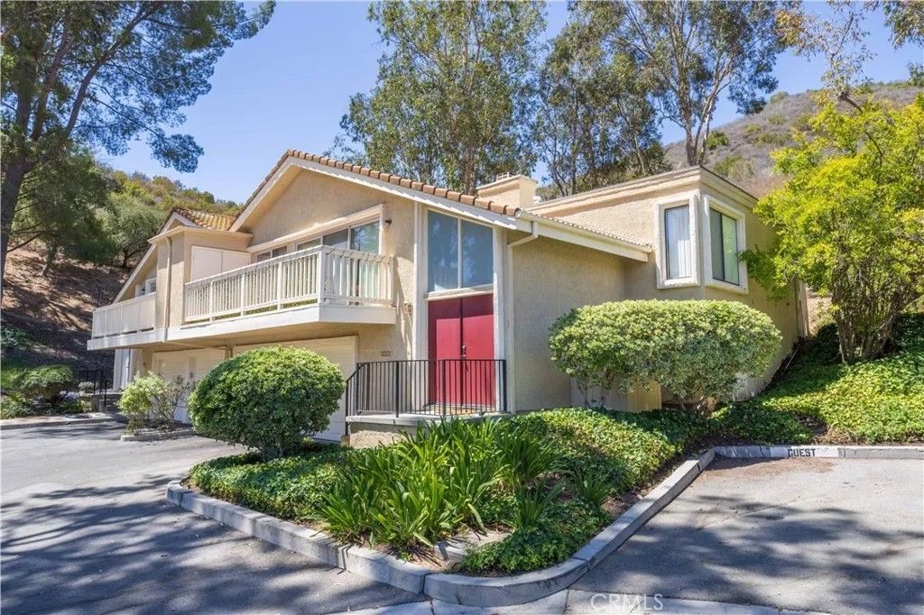 Photo of 583 Calle De Las Ovejas, Oak Park, CA 91377 (MLS # SR26072513)
