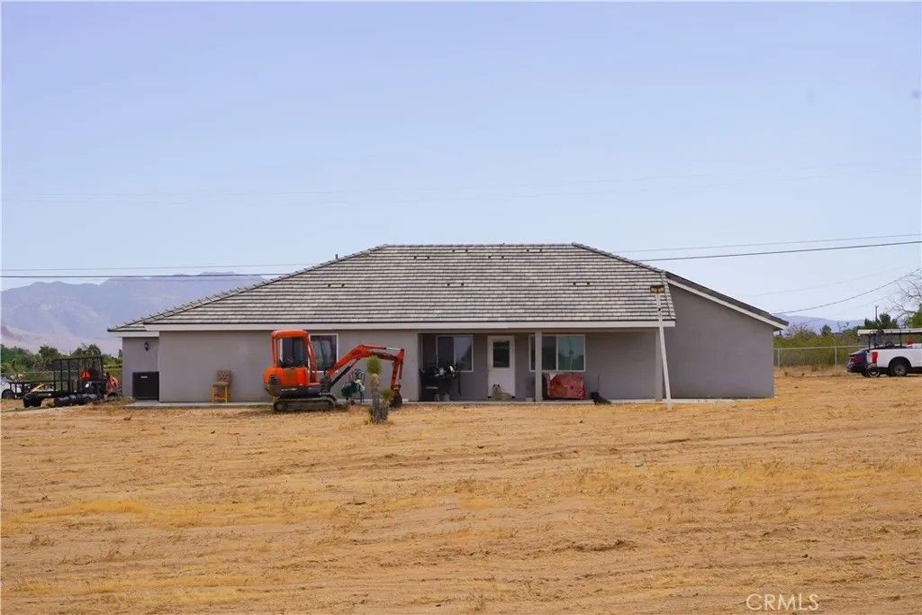 Photo of 18702 Atlantic Street, Hesperia, CA 92345 (MLS # IV26085565)