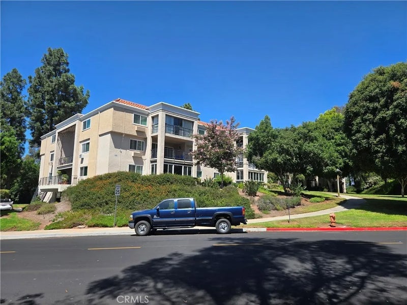 5499 Paseo Del Lago West 2H