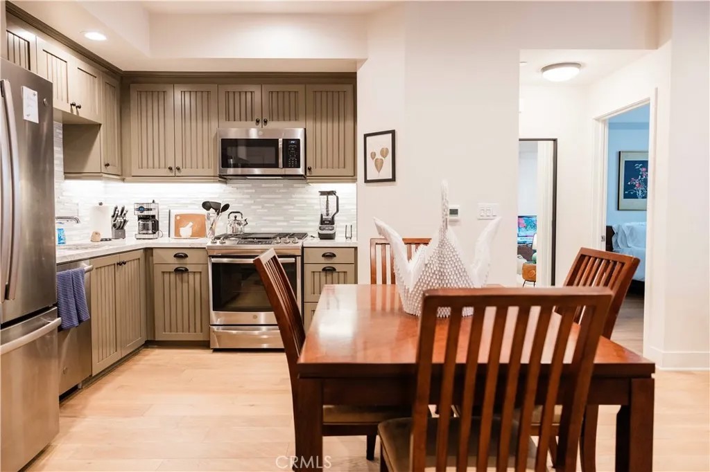 627 Deep Valley Drive 216