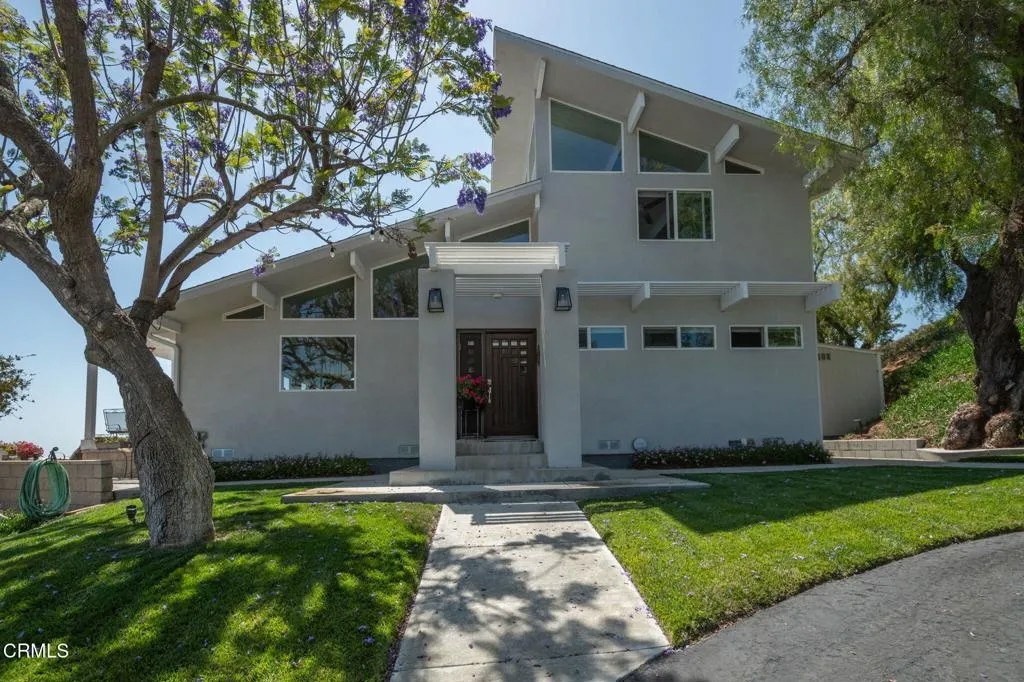 888 W Highland Drive