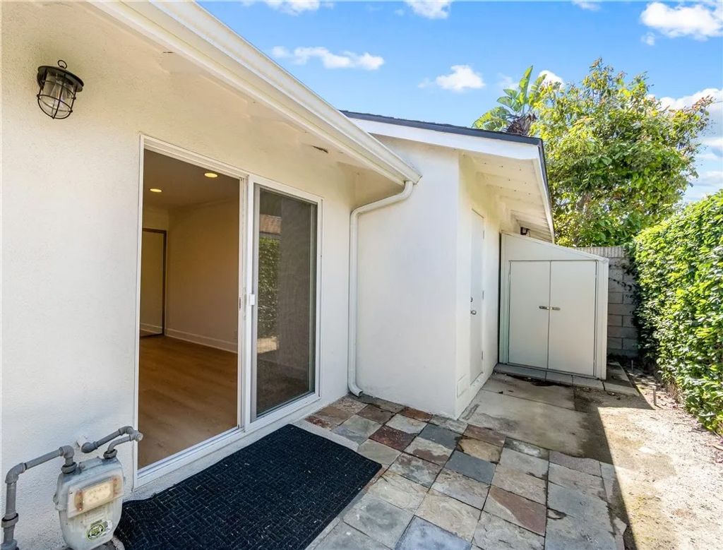 Photo of 5541 Tangiers Dr, Huntington Beach, CA 92647 (MLS # OC26075842)