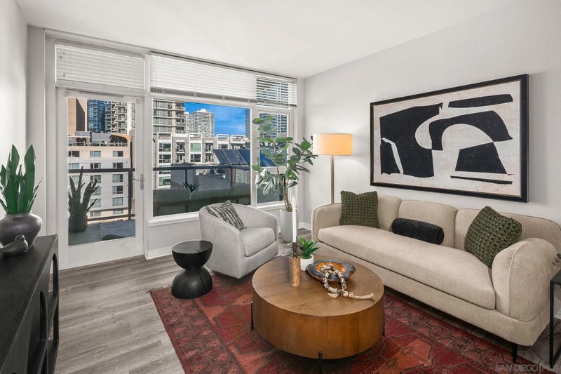427 9th Ave 809