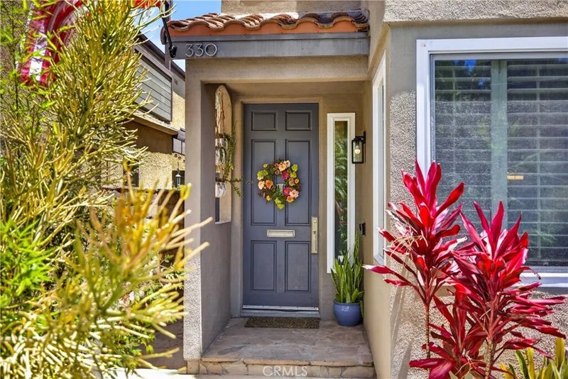 330 Ultimo Avenue