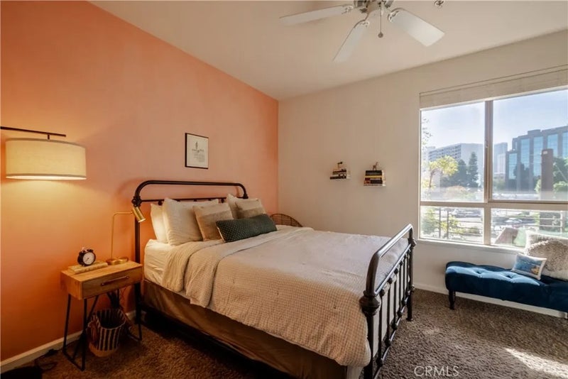 100 S Alameda Street 364