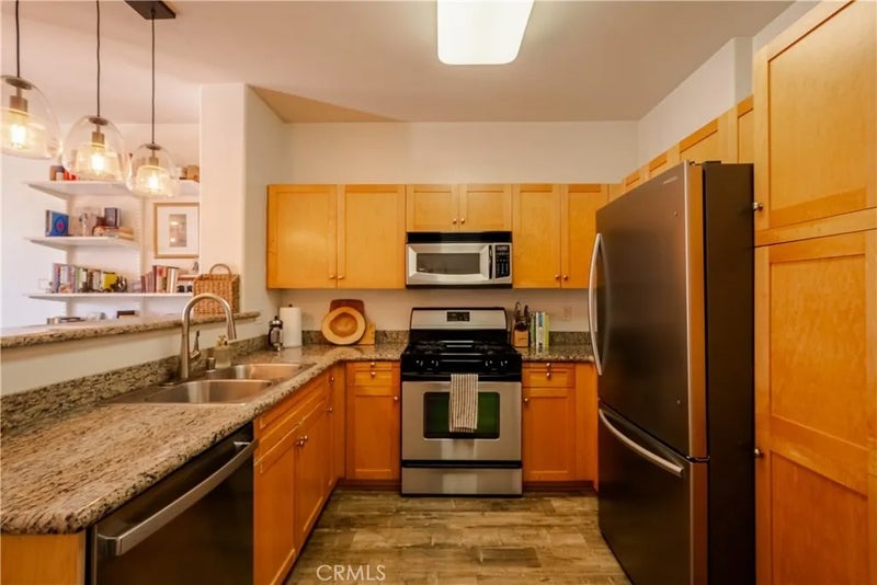 100 S Alameda Street 364