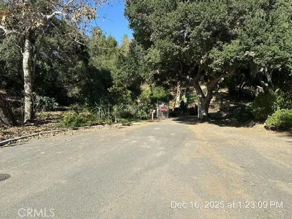 Photo of 1295 Loma Vista, Pomona, CA 91768 (MLS # TR26007889)