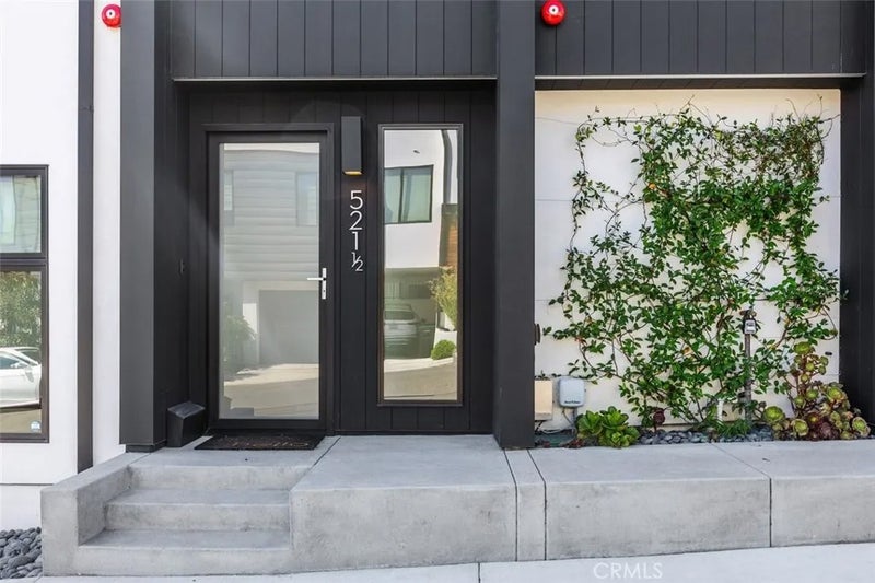 521 Iris Avenue