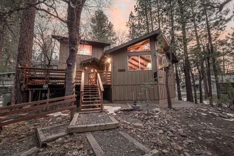 Photo of 41789 Comstock Ln, Big Bear Lake, CA 92315 (MLS # IG26056391)
