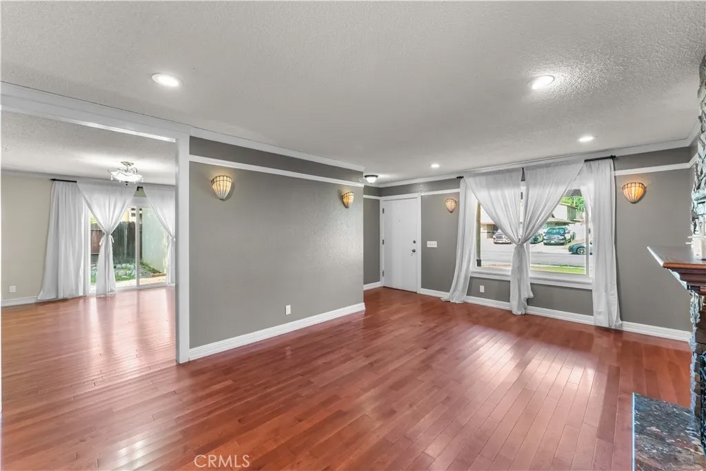1368 N Balboa