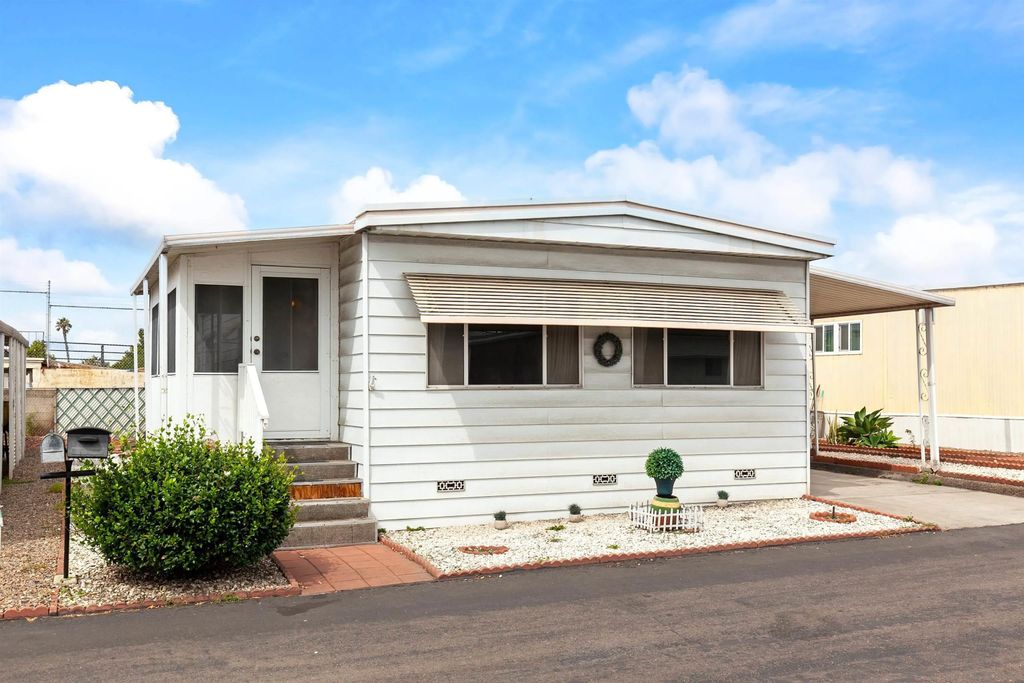 Photo of 501 Anita Street #71, Chula Vista, CA 91911 (MLS # 250042486)