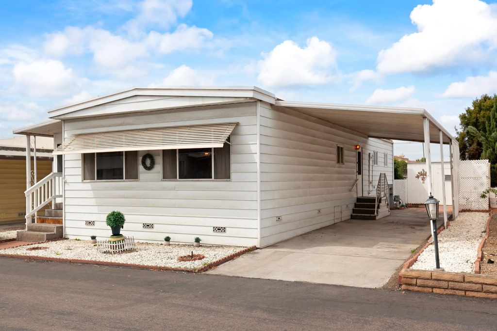 Photo of 501 Anita Street #71, Chula Vista, CA 91911 (MLS # 250042486)