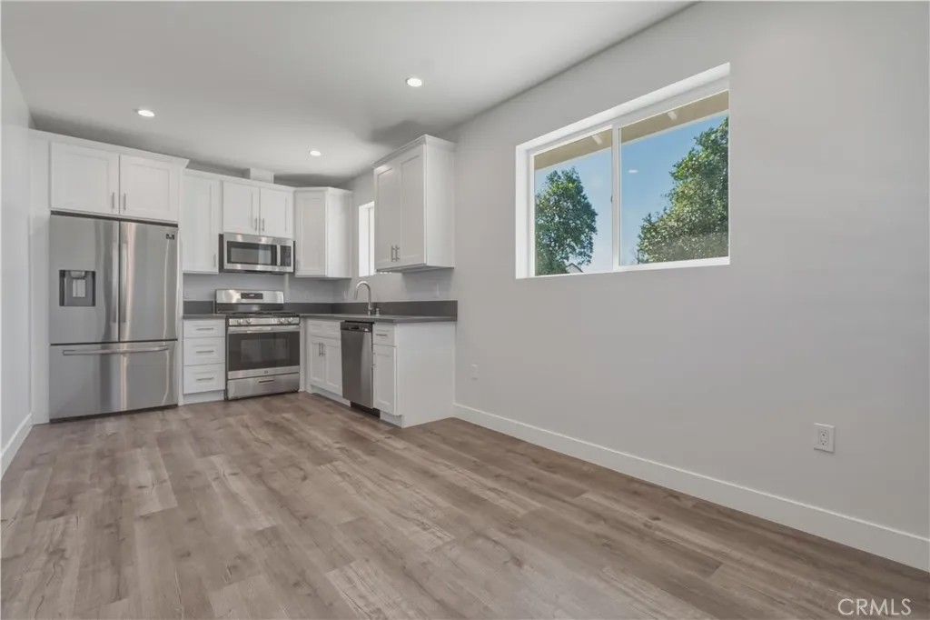 Photo of 19835 Blythe St, Winnetka, CA 91306 (MLS # SR26066711)