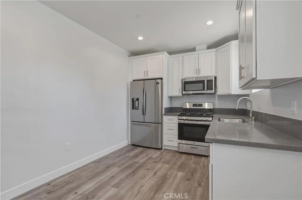 Photo of 19835 Blythe St, Winnetka, CA 91306 (MLS # SR26066711)