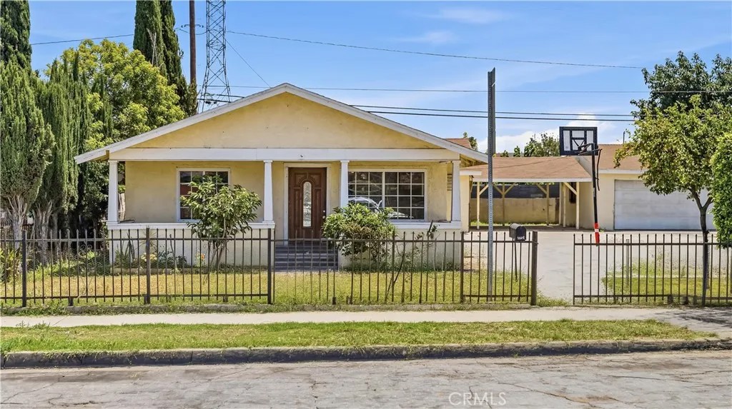 4748 Pine Street