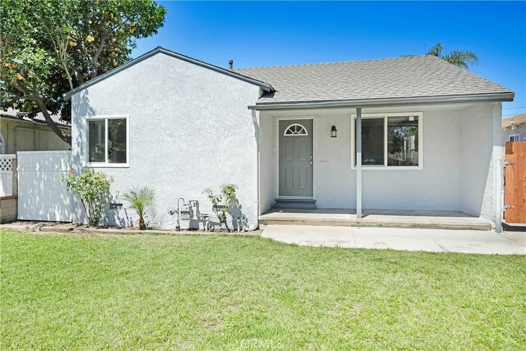 1329 N Sultana Avenue