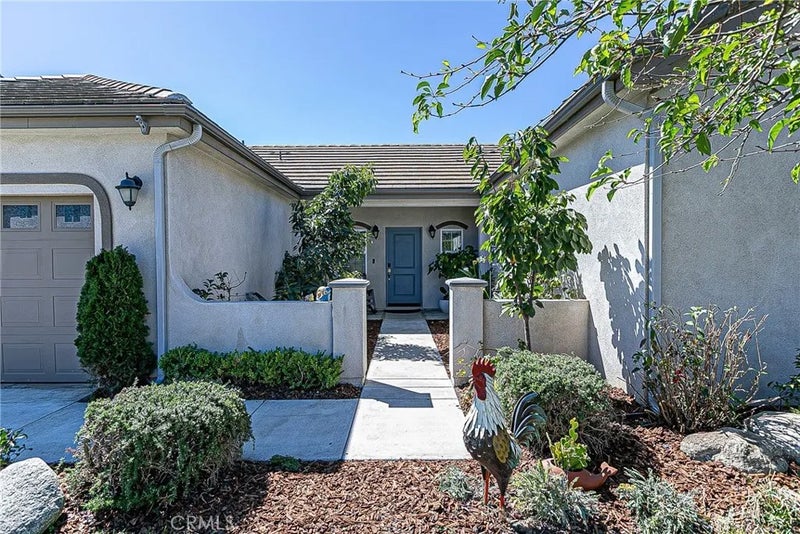 1452 W Beacon