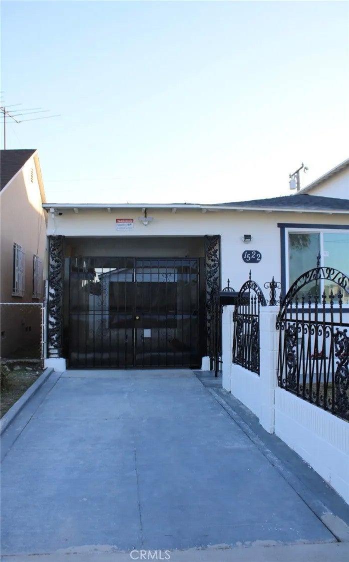 1522 E 123rd