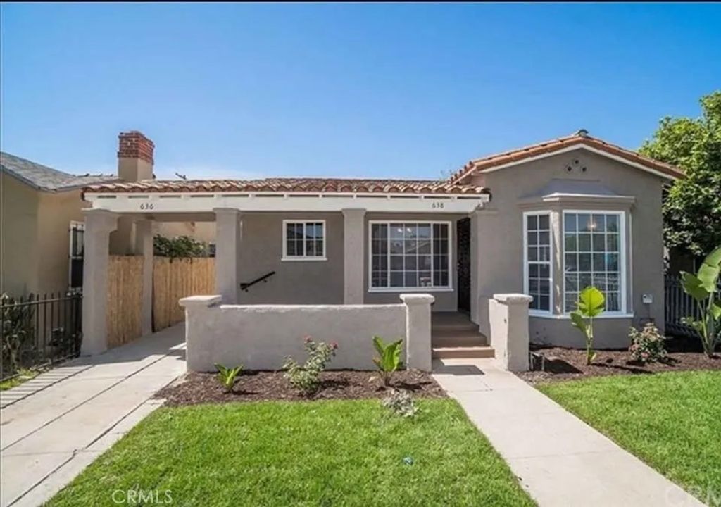 Photo of 636 W 107th St, Los Angeles, CA 90044 (MLS # DW25279078)