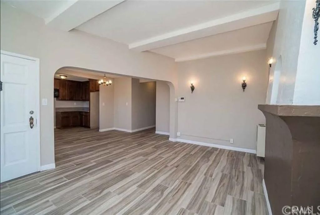 Photo of 636 W 107th St, Los Angeles, CA 90044 (MLS # DW25279078)